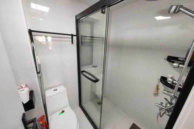 Caojiadu area/cozy 1br 1lr/oven/bright room,Longde rd@L11/13