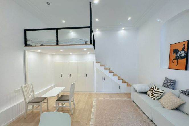 High ceiling 1Br/1Lr/1Bt apt nr South shanxi rd,M1/10/12