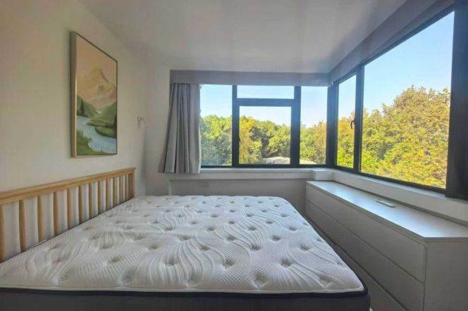 Brightly 2rooms with terrace in west jianguoxi rd