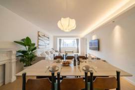 3B2B,Bright，Near Hongkou Football Stadium station，Line 3