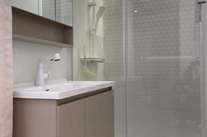 SSpacious&Modern&Really Bright 1Bdr 1Bath Apt+L14 Wu Ding Rd+L2/11 Jiang Su Rd+Big Garden