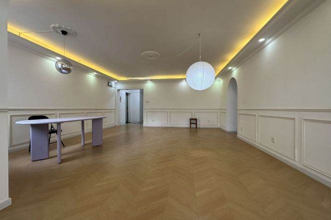 New decoration 3br/187sqm & elevator @Jing'An temple & Line 2/7/14 