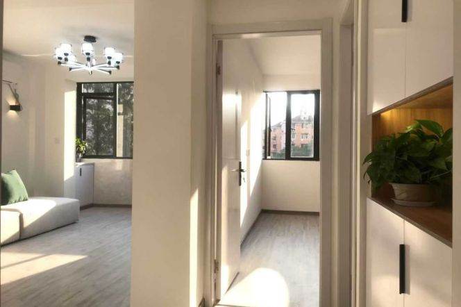 Jiaotong University Station Elevator 1Br Line10/11