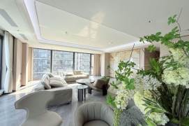 large balcony，280 square meters.  bathtub, modern minimalist style