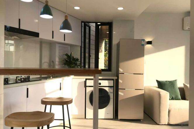 Jiaotong University Station Elevator 1Br Line10/11