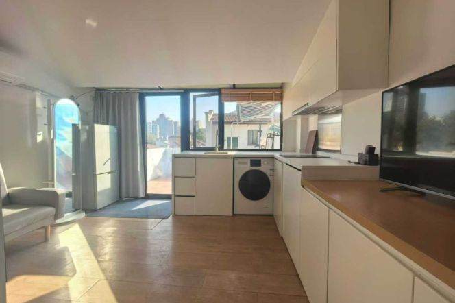 Brightly 2rooms with terrace in west jianguoxi rd