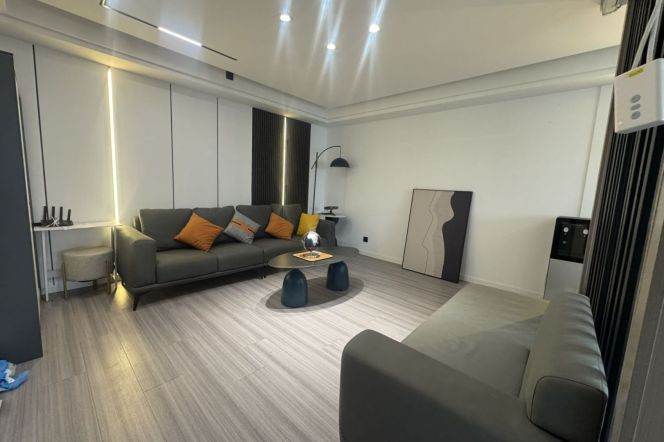 3B2B,Good Lighting,Near ChangPing road station,Line 7