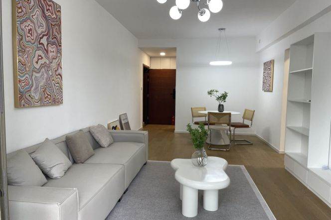 Cozy 2BR Apt in Nice Compound nr Hanzhong Rd Station, 13.8k