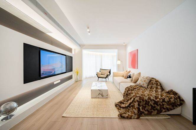 3BR 2BTH w/ Balcony nr Yuyan Garden M10/14