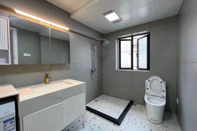 High ceiling 1Br/1Lr/1Bt apt nr South shanxi rd,M1/10/12