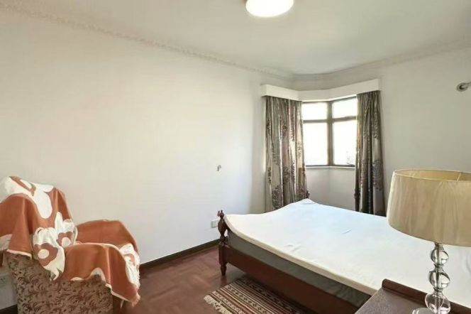 Cozy 2Brs in Grand Plaza