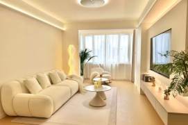 Cozy bright super nice modern 2 br 13K golden location M2/7/14 Jing'an Temple 