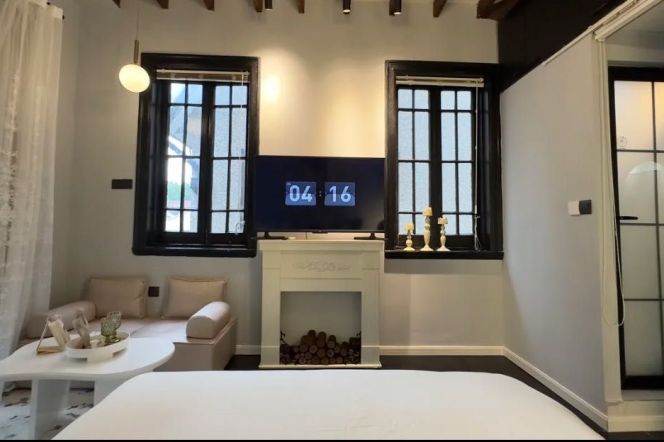  Homey studio with Balcony nr Middle Huaihai Rd     L1/10/12/13