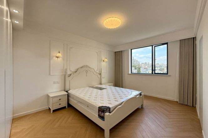 4BDRS | Changning | Line 2/3/4 Zhongshan Park Station