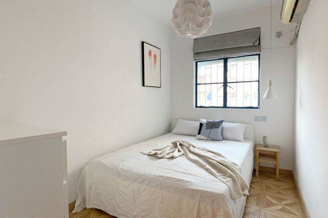 1 br modern Apt &oven &balcony &walk in closet/zhongshan park 7.8K