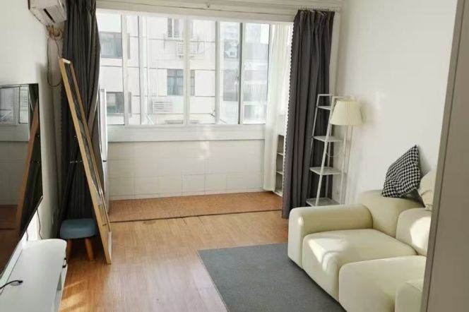 Zhongshan park 1BR apartment