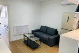 Just renovated brand new 2 br 9.5K with big oven super nice modern decoration M7/2/14 Jing'an 