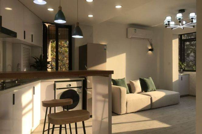 Jiaotong University elevator 1BR apartment