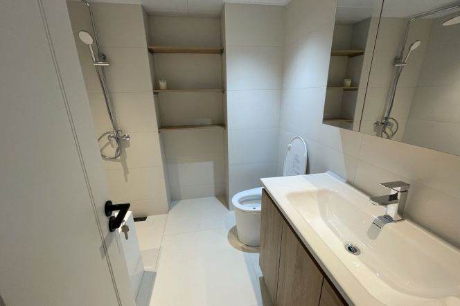 Spacious 4Br,Nr Zhong Shan Park station,L2,3,4