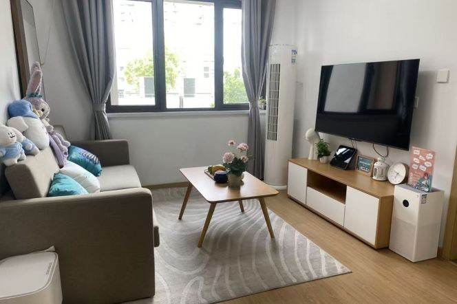 2BR 2baths near SISU(ESSCA）and Shanghai Uni Yan'chang campus can long and short lease