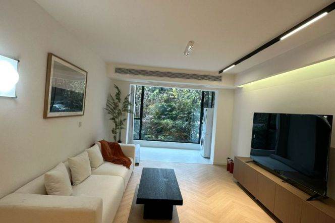 Jing an temple 3brs 150sqm wu Ning road station 