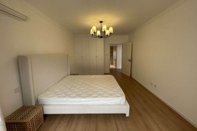 Spacious 4Br,Nr Zhong Shan Park station,L2,3,4