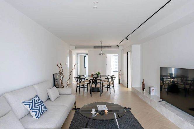 Huashan rd/The Courtyard 3br140sqm