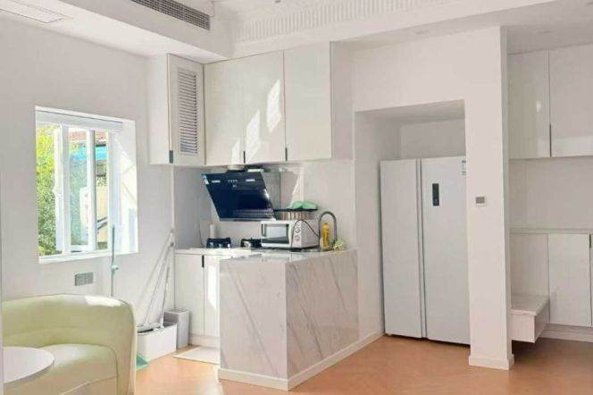 Jiaotong University Station Bright 1Br Line10/11