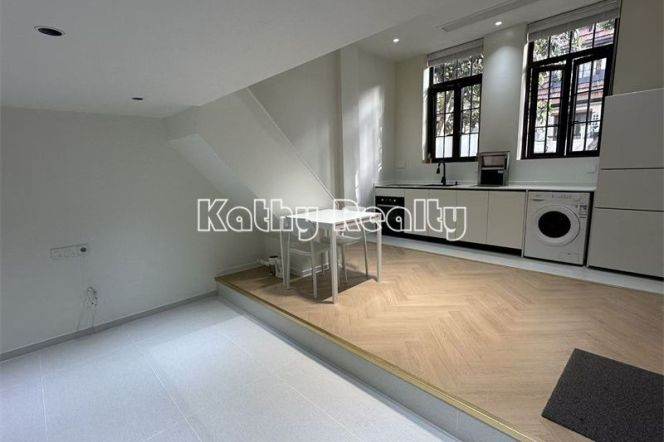 New Deco loft APT Oven ginkgo trees Shanxi(s) Rd 6.9k