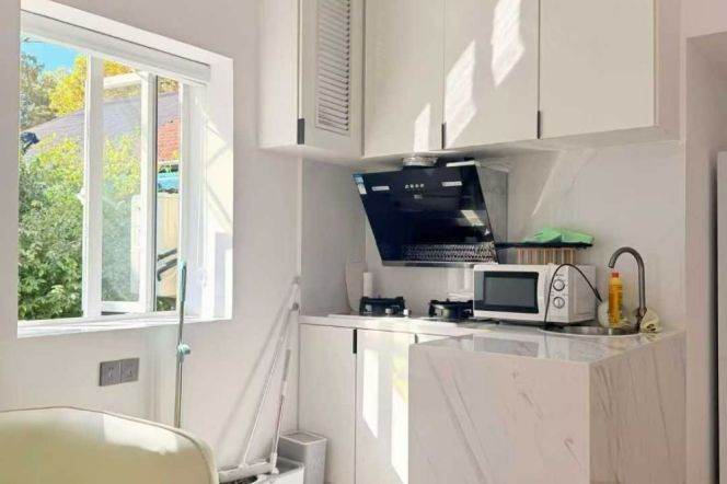 Jiaotong University Station Bright 1Br Line10/11