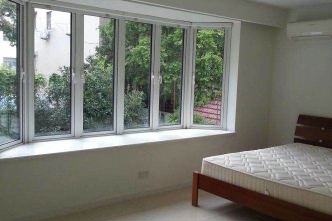 Beautiful 4brs&3baths with terrace near Hengshan Road