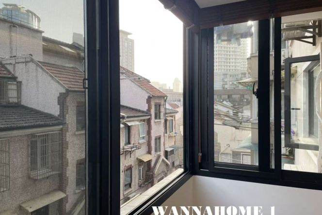 L7 Chang Ping Rd+Spacious&Bright&Modern 2bdr 1Bath Apt+Nice Balcony+West Nanjing Rd CBD