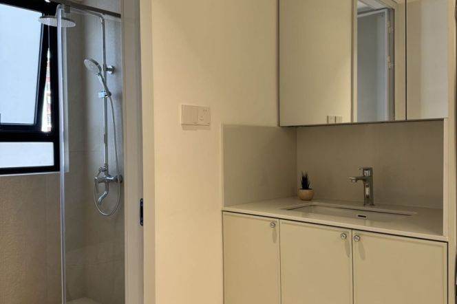 Scenic windows | Modern 3Br-2bathr | Longde rd metro L11/13 | Floor heating | 21.5K