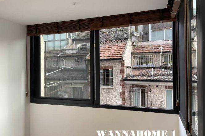 L7 Chang Ping Rd+Spacious&Bright&Modern 2bdr 1Bath Apt+Nice Balcony+West Nanjing Rd CBD