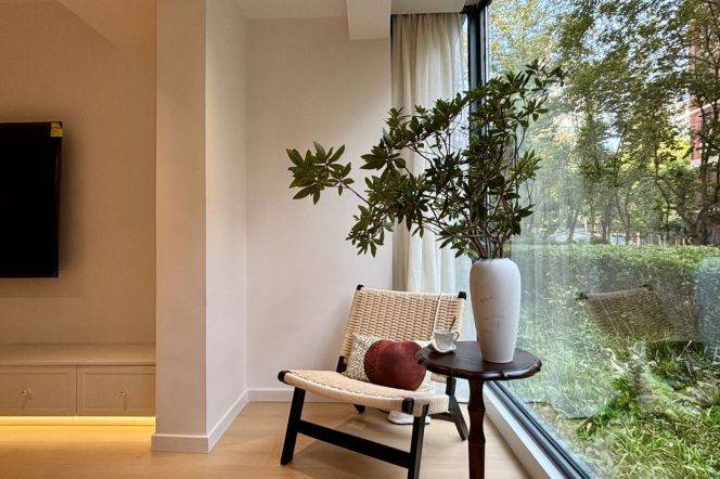 2Bedrooms 2Baths Apt/Modern&Bright /L11/15 East Wuwei rd/Liziyuan