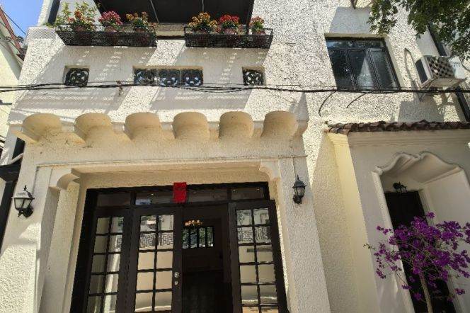 3-story lane house w/ Garden nr ZhaoJiaBang RD M7/9