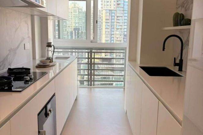 brand new 3brs floor heating nice view modern furniture in Xujiahui 