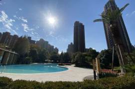 Sunlit 2BR High-floor w/Balcony in the Greentown/Century Park 