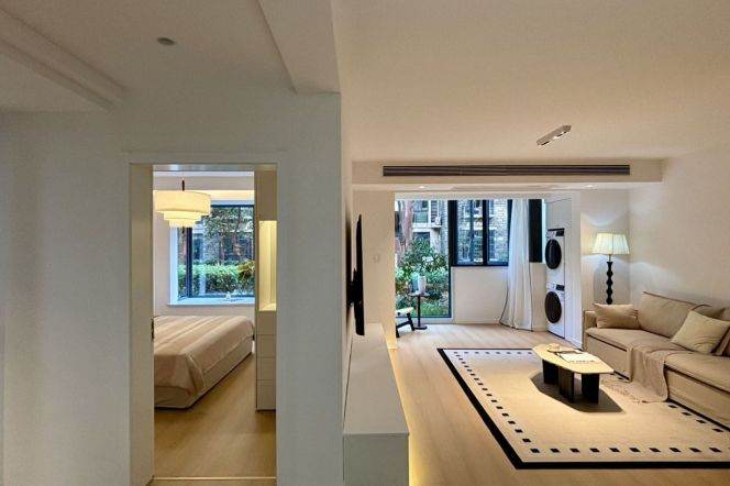 2Bedrooms 2Baths Apt/Modern&Bright /L11/15 East Wuwei rd/Liziyuan