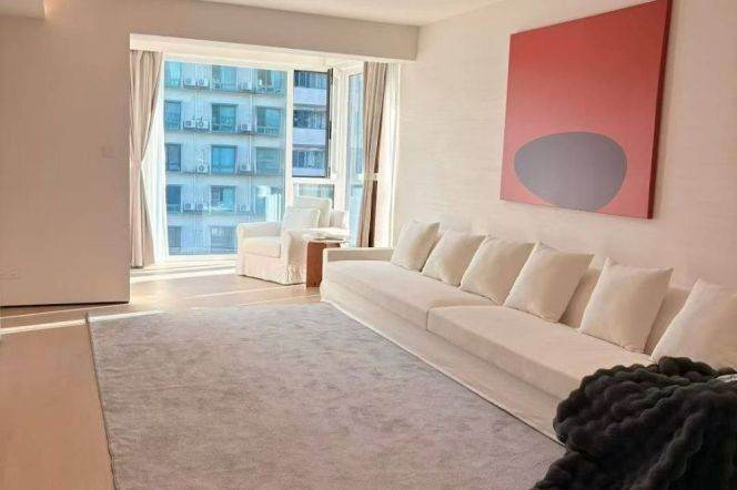 brand new 3brs floor heating nice view modern furniture in Xujiahui 