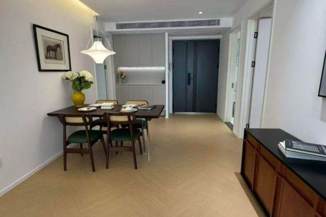2BR 2TH w/ Balcony near ChangPing Rd M7