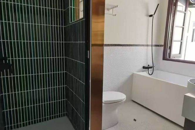 2 br charming old house &lovely terrace/Julu rd only 10K