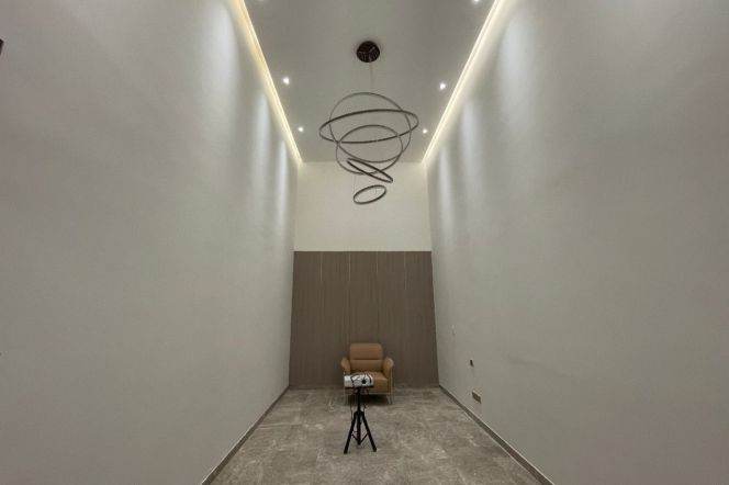 New house, Zhonghai Jianguo Li, rare duplex, super large space with basement，L 8-10