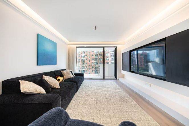 Gem in Xuhui Riverside 2beds Shengda Garden with Healing Greenery Views