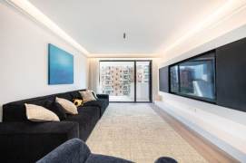 Gem in Xuhui Riverside 2beds Shengda Garden with Healing Greenery Views