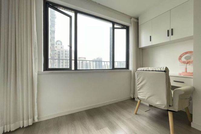 2 br modern high rise &floor heating &oven/zhongshan park 13K