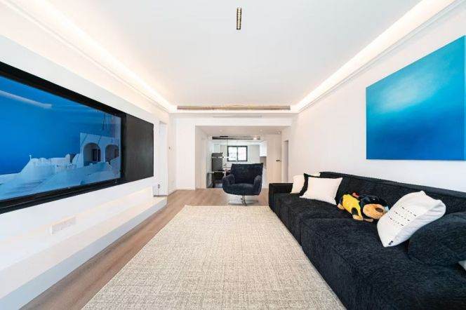 Gem in Xuhui Riverside 2beds Shengda Garden with Healing Greenery Views