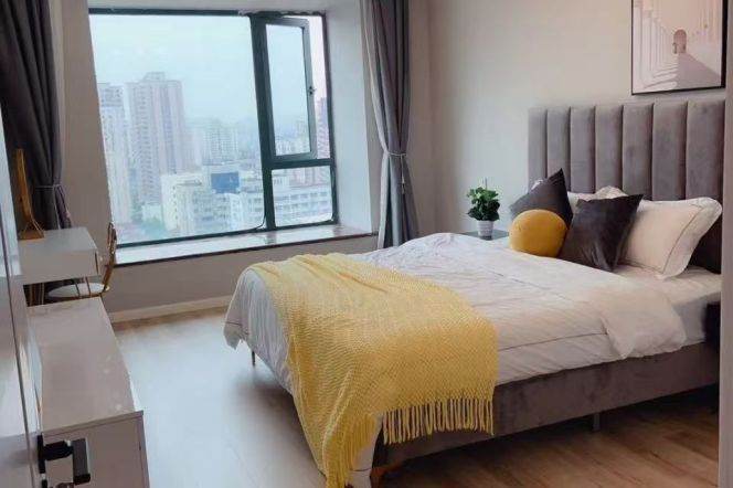 Xujiahui elevator 2BR with balcony