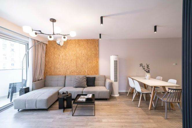 130 sqm 2 br+2 bath Apt &floor heating &balcony/Wuding rd jing'an