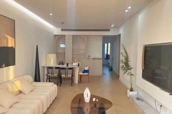 Hanzhong Rd metro/2br1bt/central AC/floor heat/dishwasher/oven